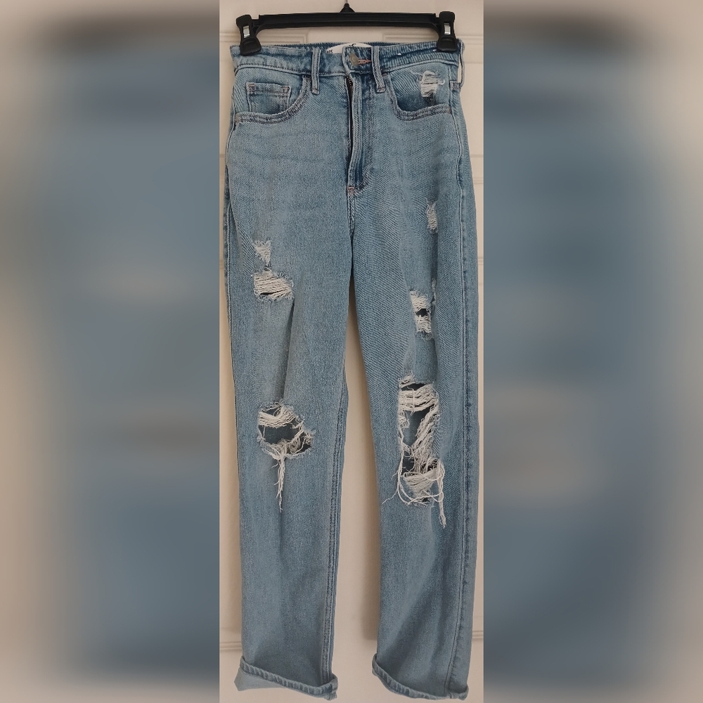 Hollister Women's Curvy Ultra High Rise Vintage Straight Leg Jeans